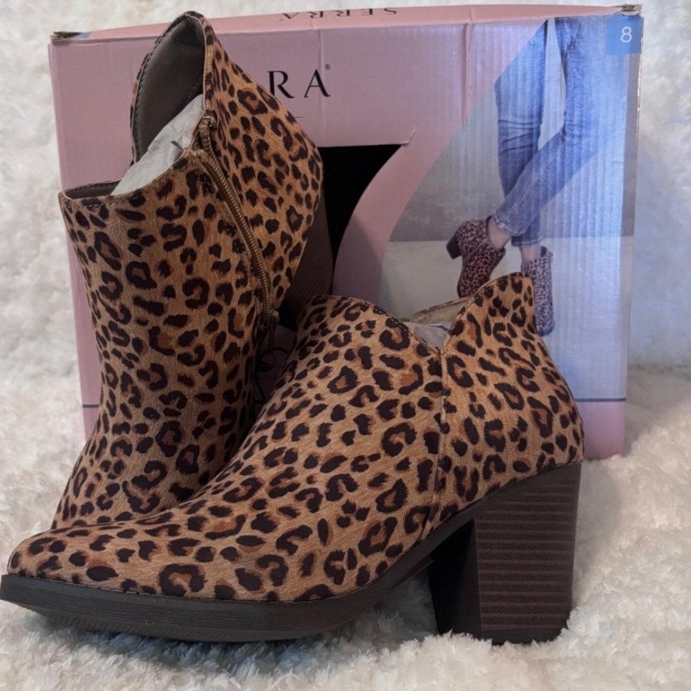 Serra Ladies Side Cut Booties Side Zip Animal Print Chunky Heels Sz 8